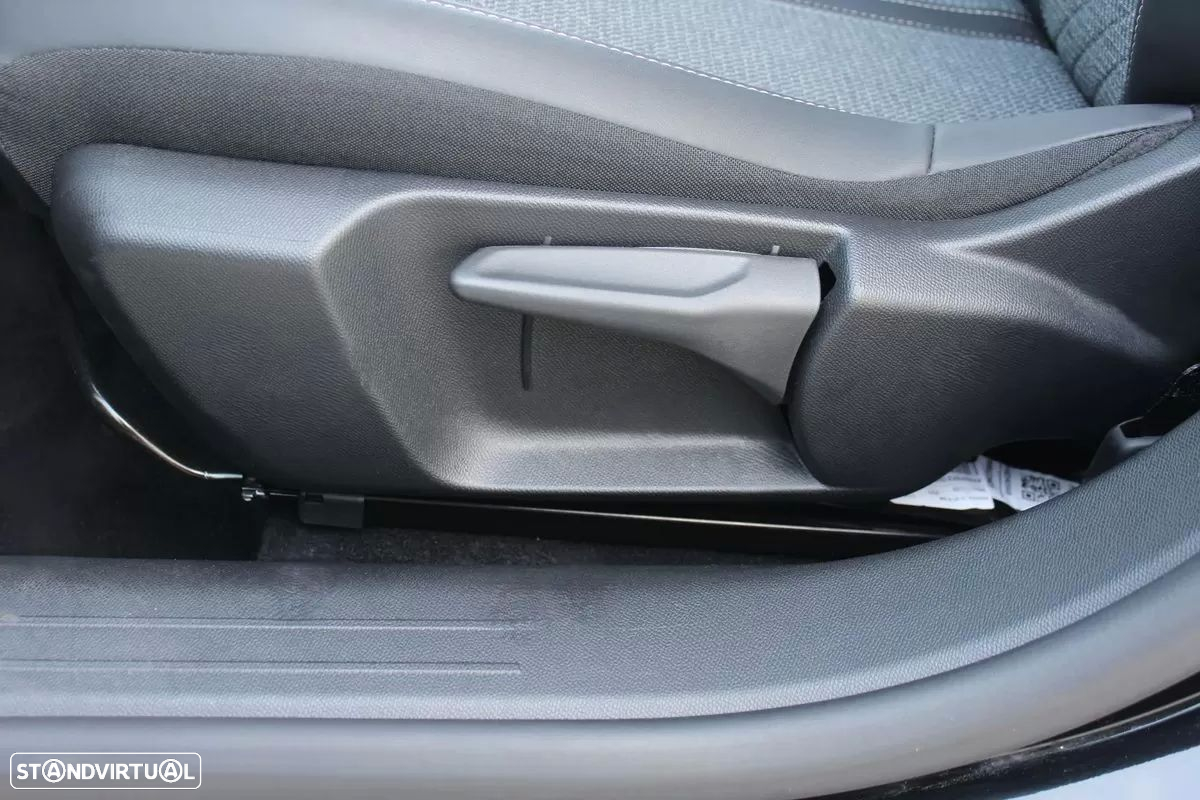 Peugeot 208 1.2 Hybrid Allure e-DCS6 - 13