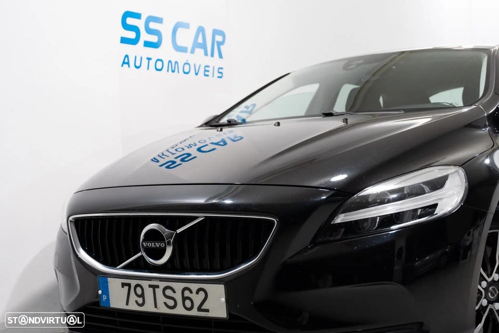Volvo V40 Cross Country 2.0 D2 Momentum Geartronic - 4