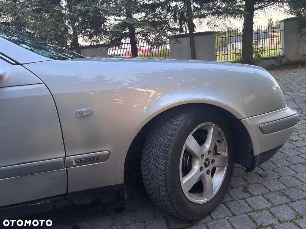 Mercedes-Benz CLK - 11