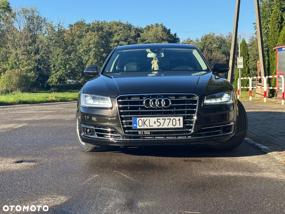 Audi A8 2015 photo 2