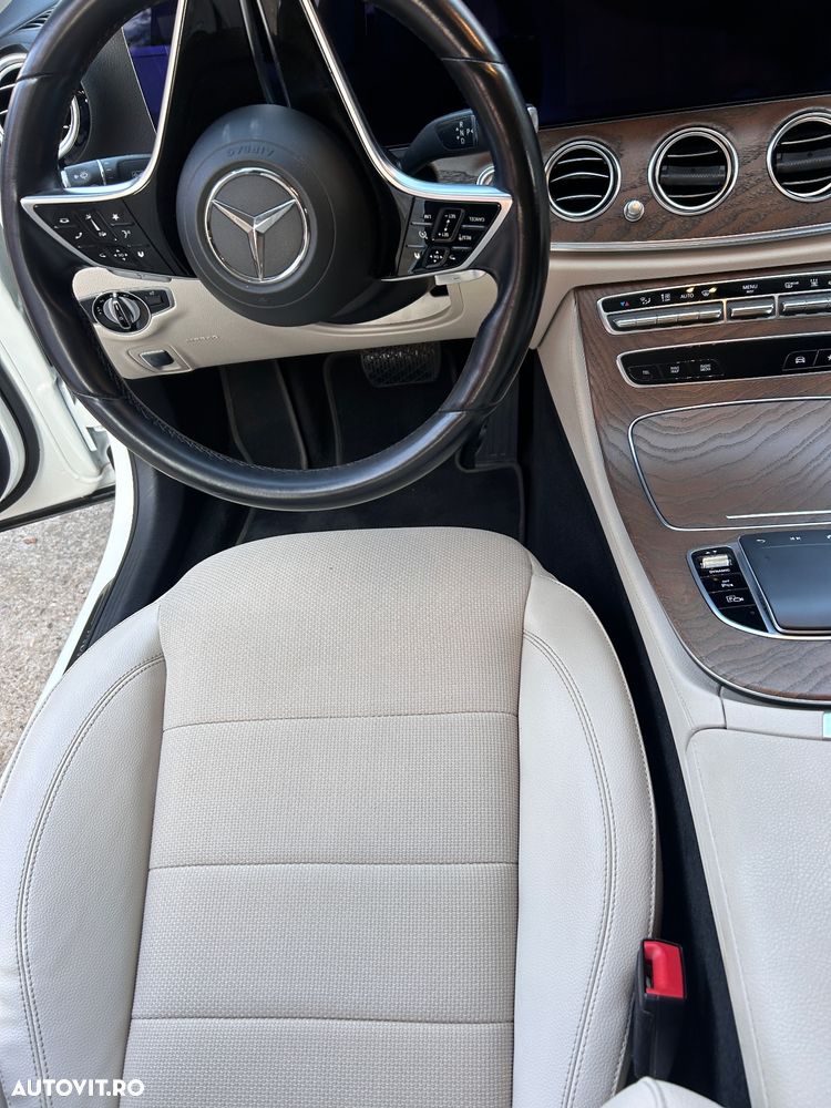 Mercedes-Benz E - 11