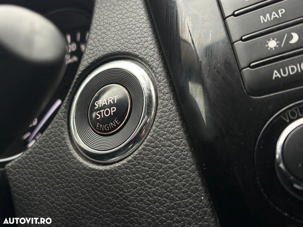 Nissan Qashqai 1.3 DIG-T N-CONNECTA - 29