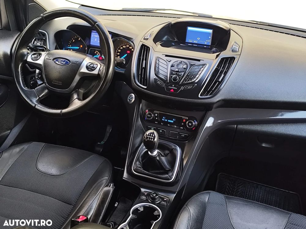 Ford Kuga - 12