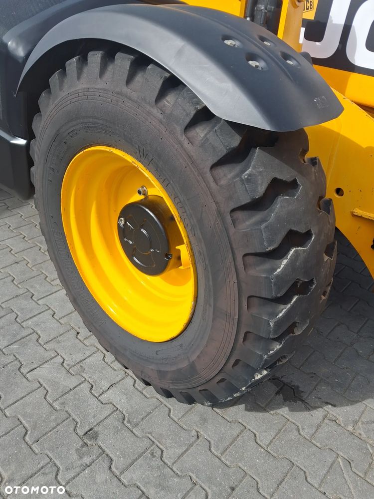 JCB 535 - 140 Hi Viz # SWAY # - 8