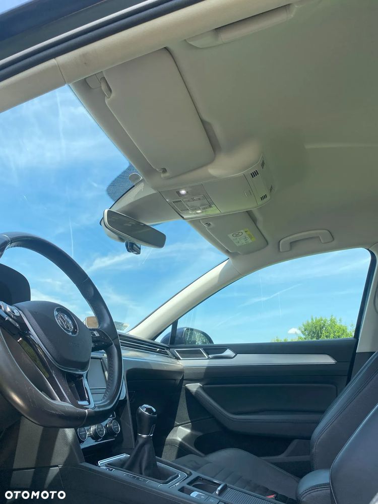 Volkswagen Passat 1.8 TSI BMT Comfortline - 13