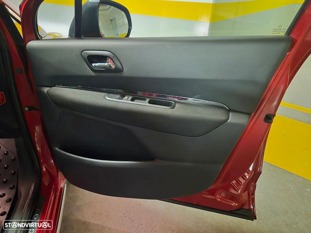 Peugeot 3008 HDi 150 Allure - 40