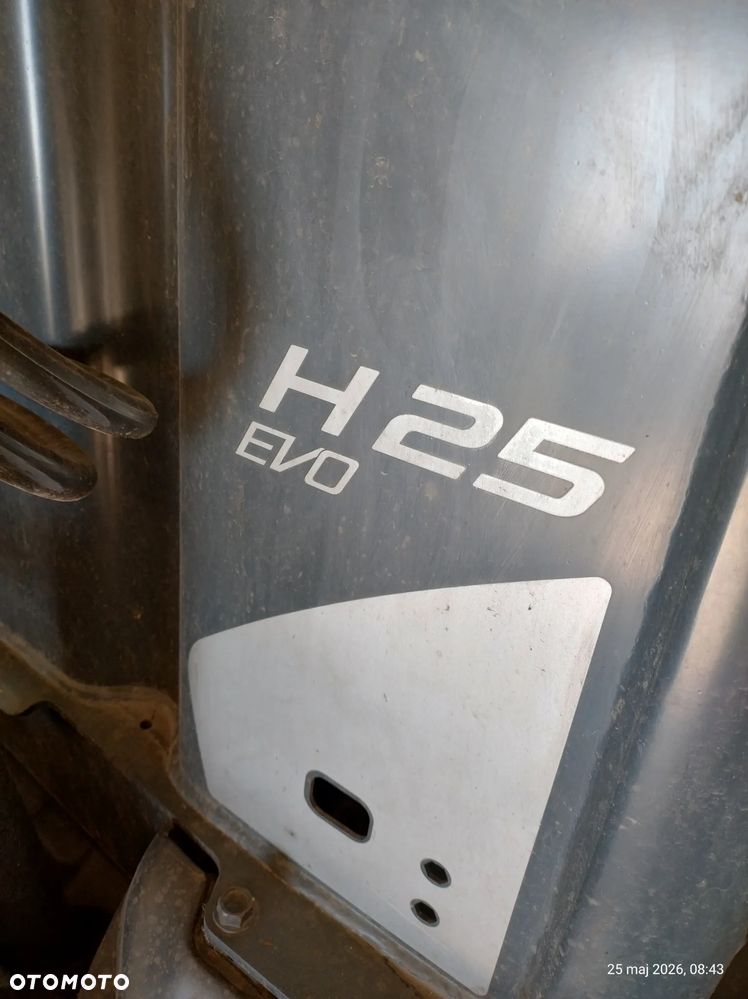 Linde H25T z podwójnymi widłami - 17