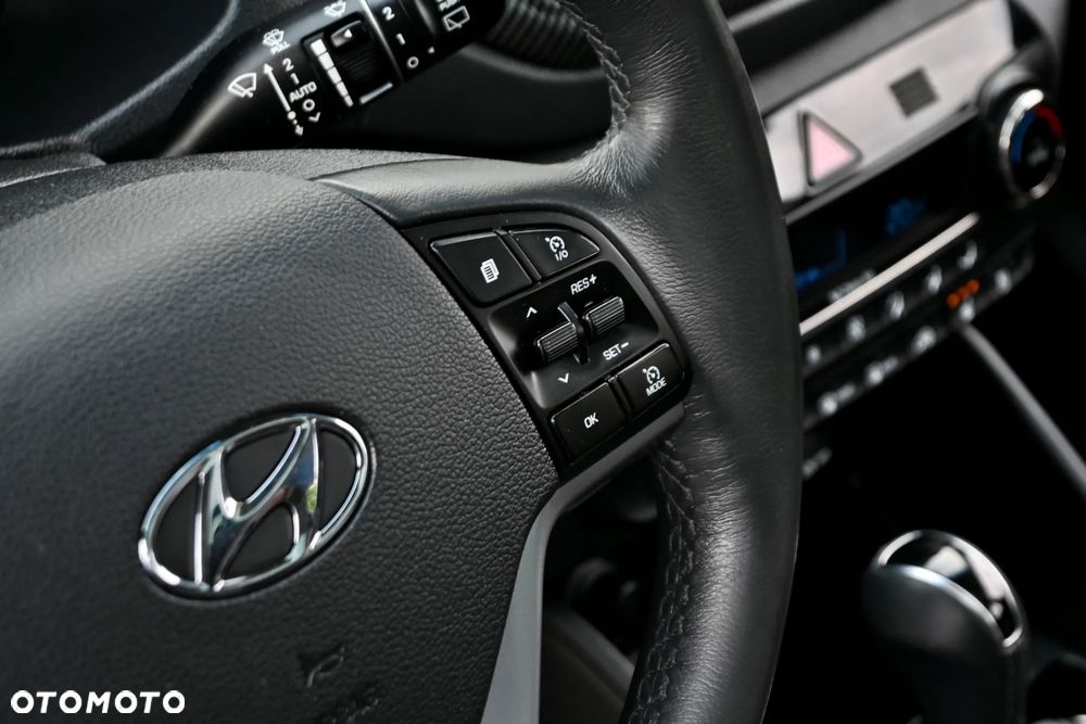 Hyundai Tucson 2.0 CRDi 4WD Automatik 25 Jahre - 32