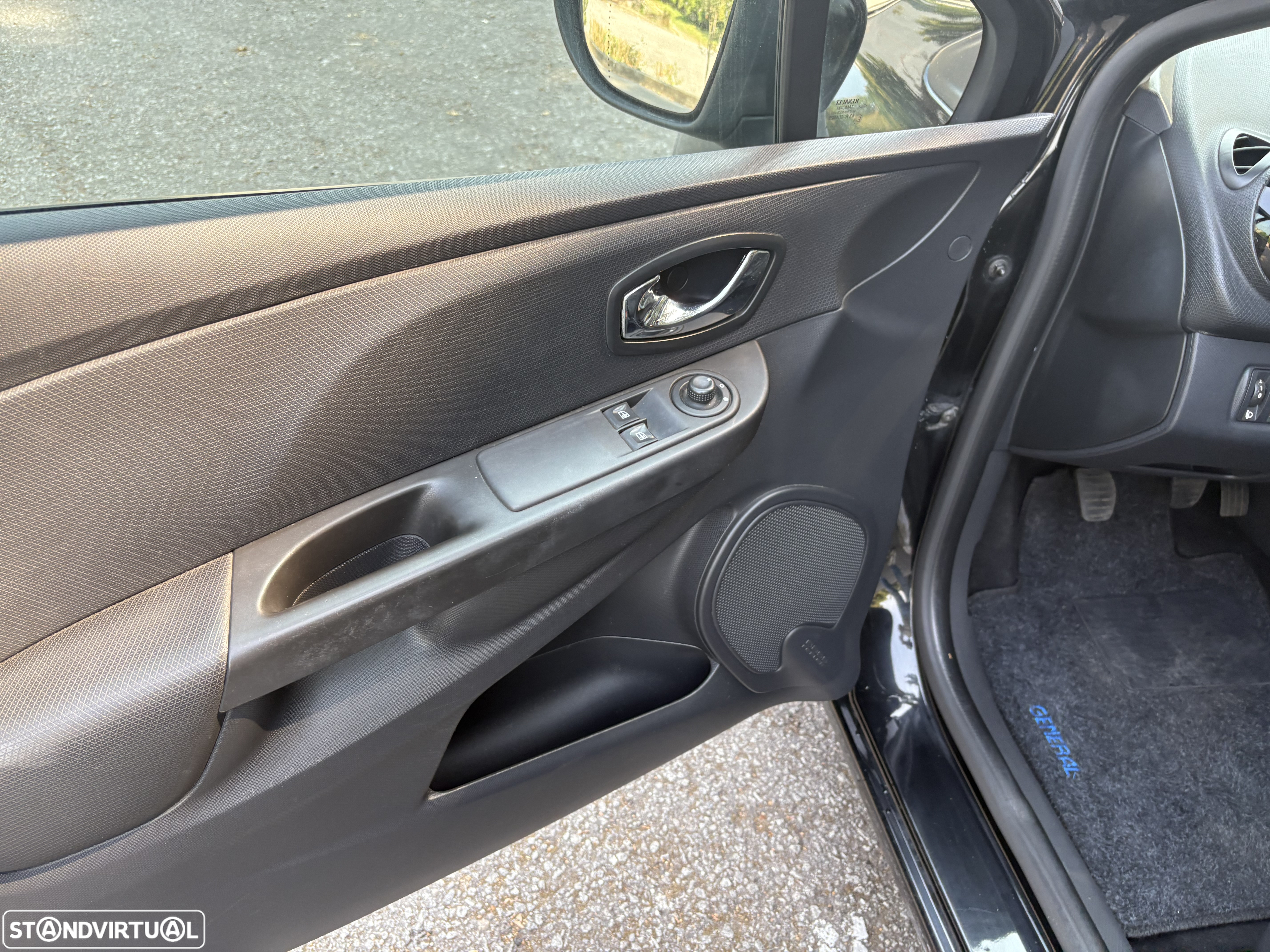 Renault Clio 0.9 TCE Dynamique S - 9