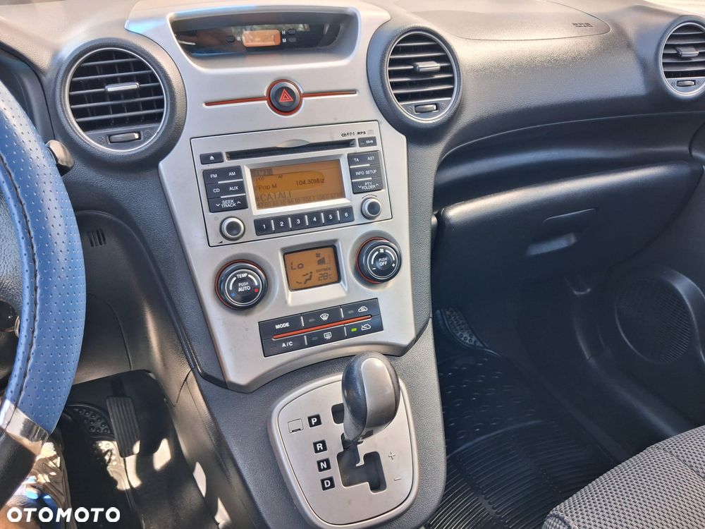 Kia Carens - 15