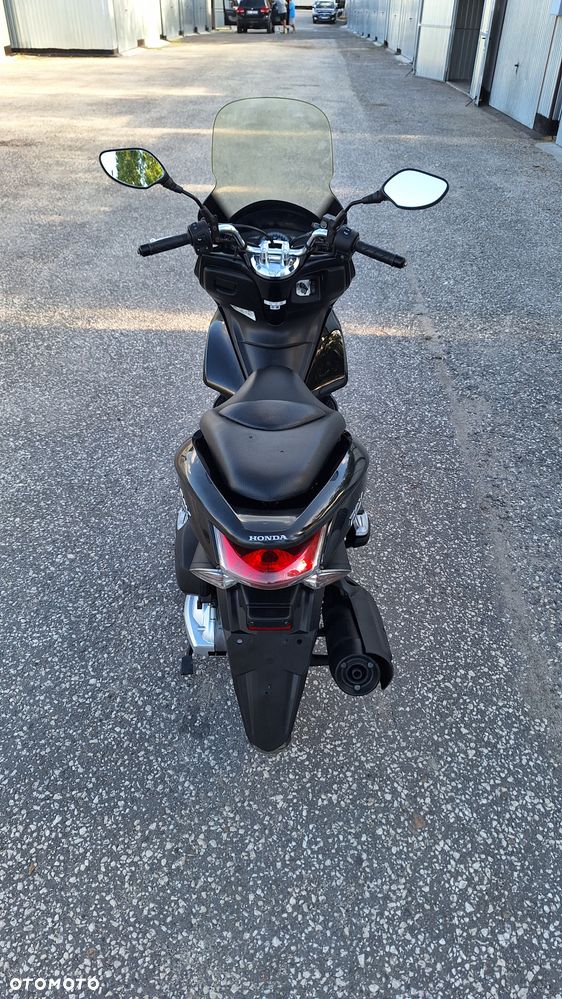 Honda PCX - 10