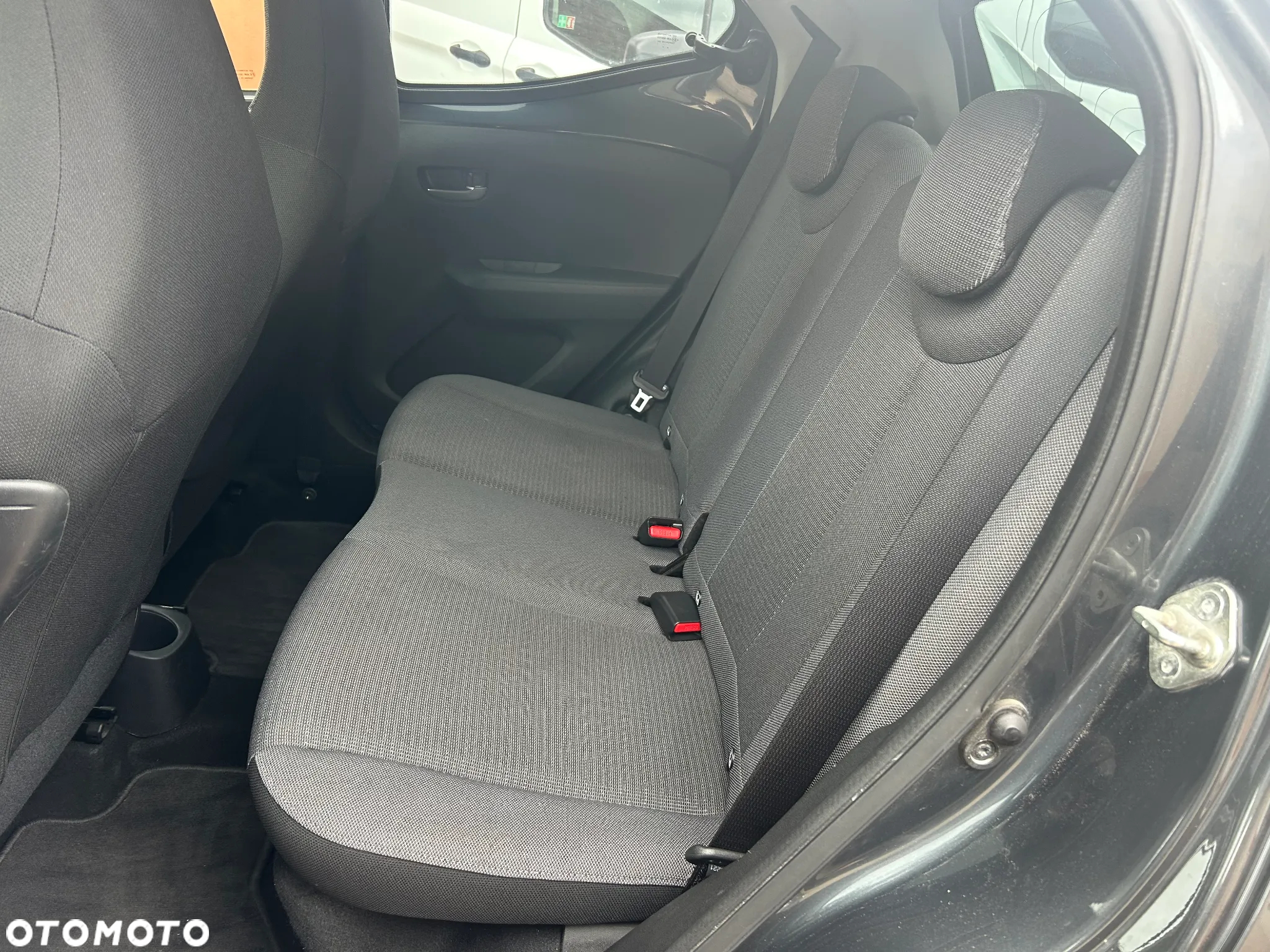 Toyota Aygo 1.0 VVT-i JBL Edition - 14