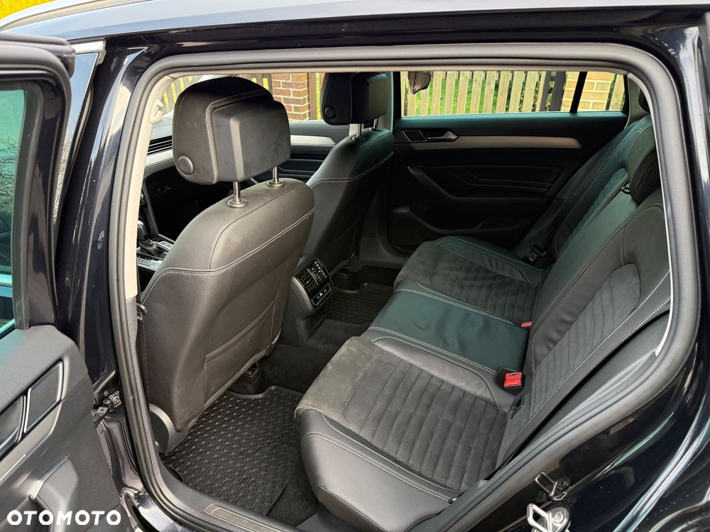Volkswagen Passat 2.0 TDI 4Mot Elegance DSG - 20