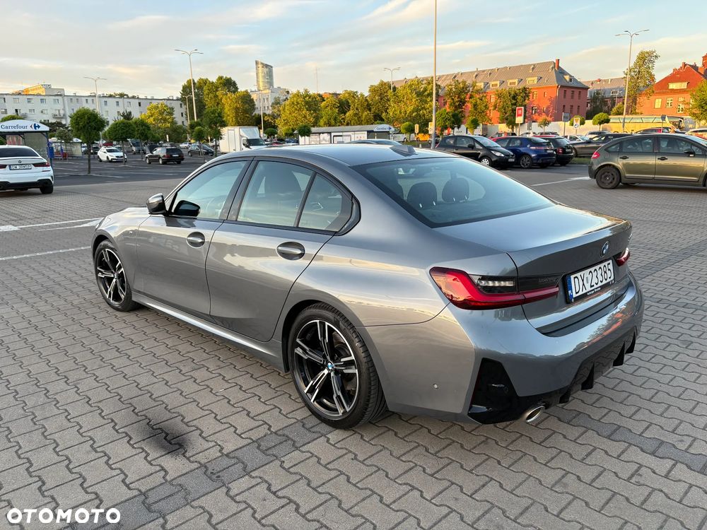BMW Seria 3 318i M Sport - 11
