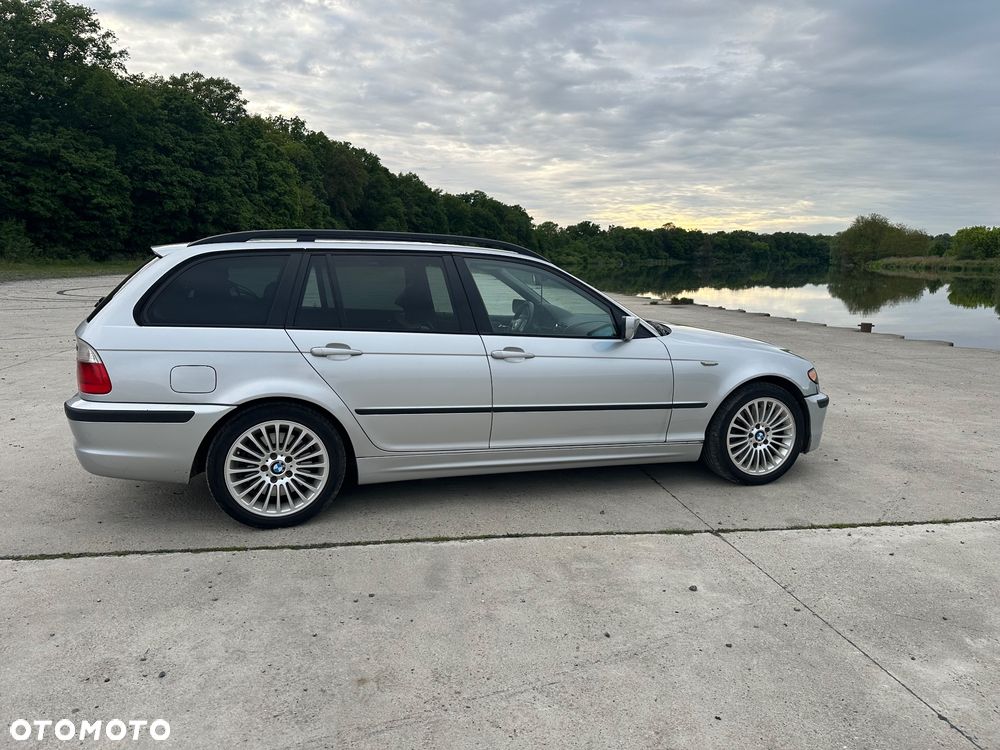 BMW Seria 3 330xi - 10