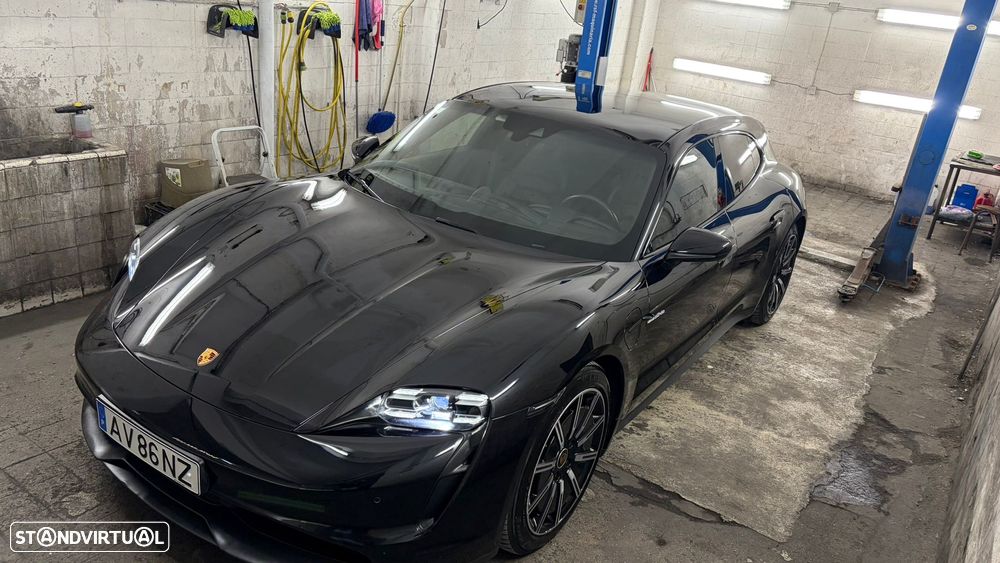 Porsche Taycan Sport Turismo - 4