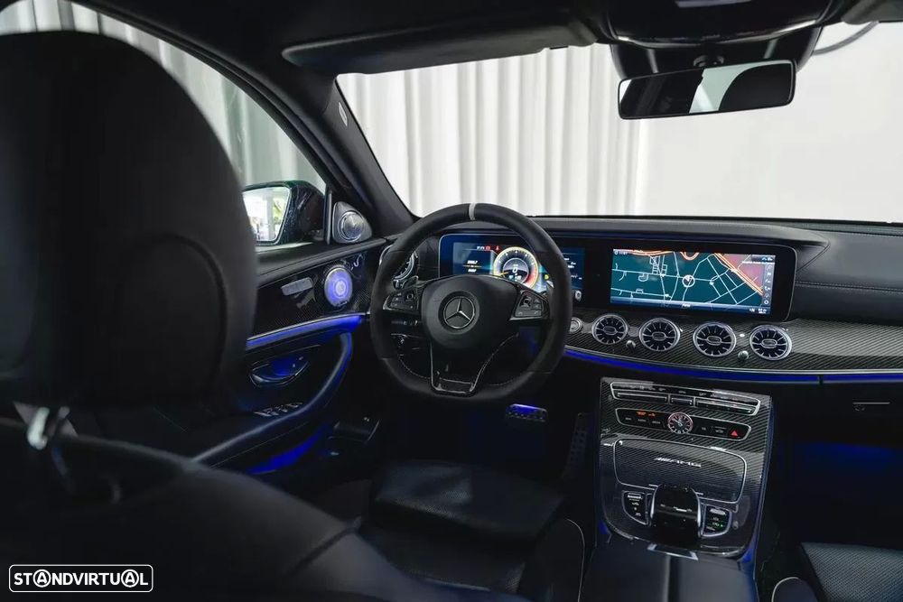 Mercedes-Benz E 63 AMG S 4-Matic+ - 28