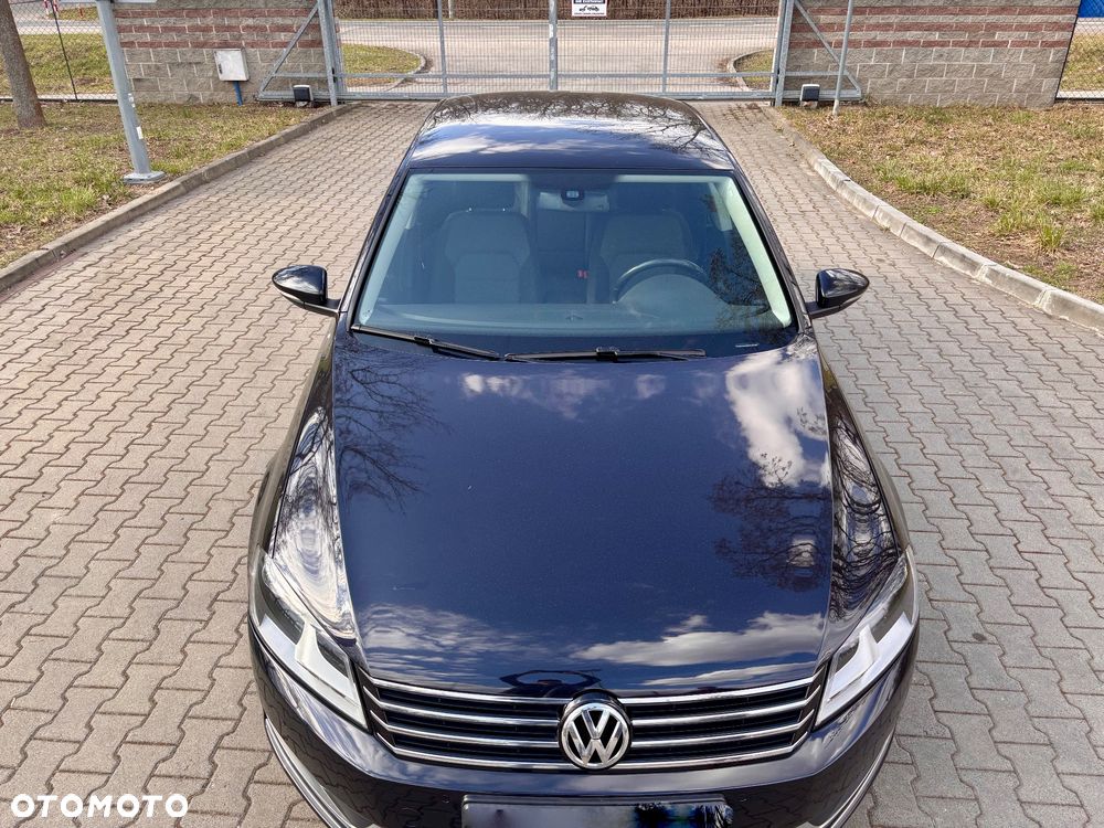 Volkswagen Passat 2.0 TDI Comfortline DSG - 10