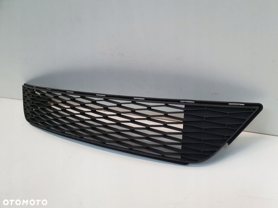 KRATKA ZDERZAKA ŚRODKOWA SEAT TOLEDO IV ORYGINAŁ - 3
