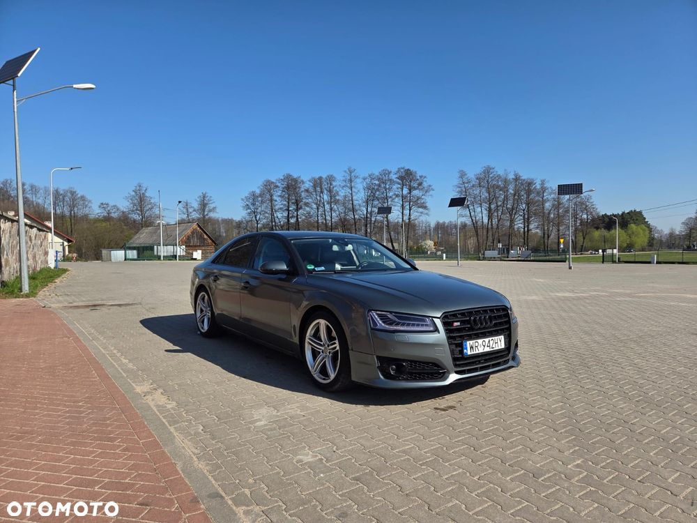 Audi A8 - 2