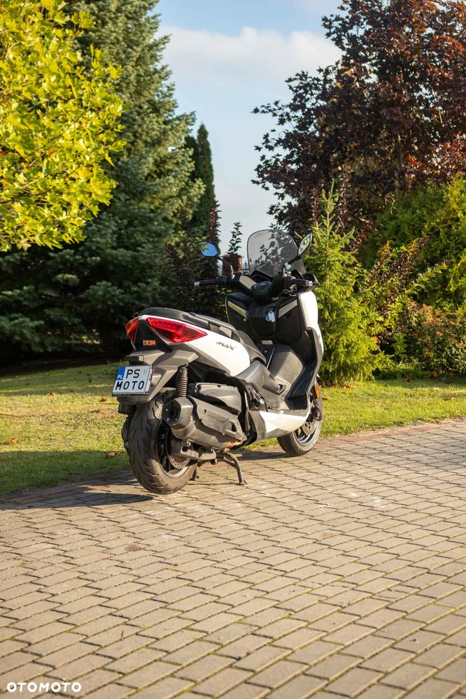 Yamaha X-max - 4