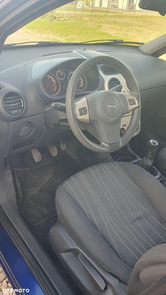 Opel Corsa 1.2 16V Enjoy - 10