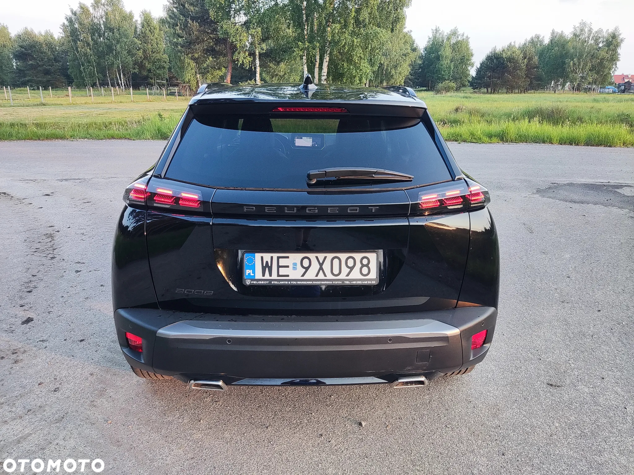 Peugeot 2008 1.2 PureTech Allure S&S EAT8 - 4