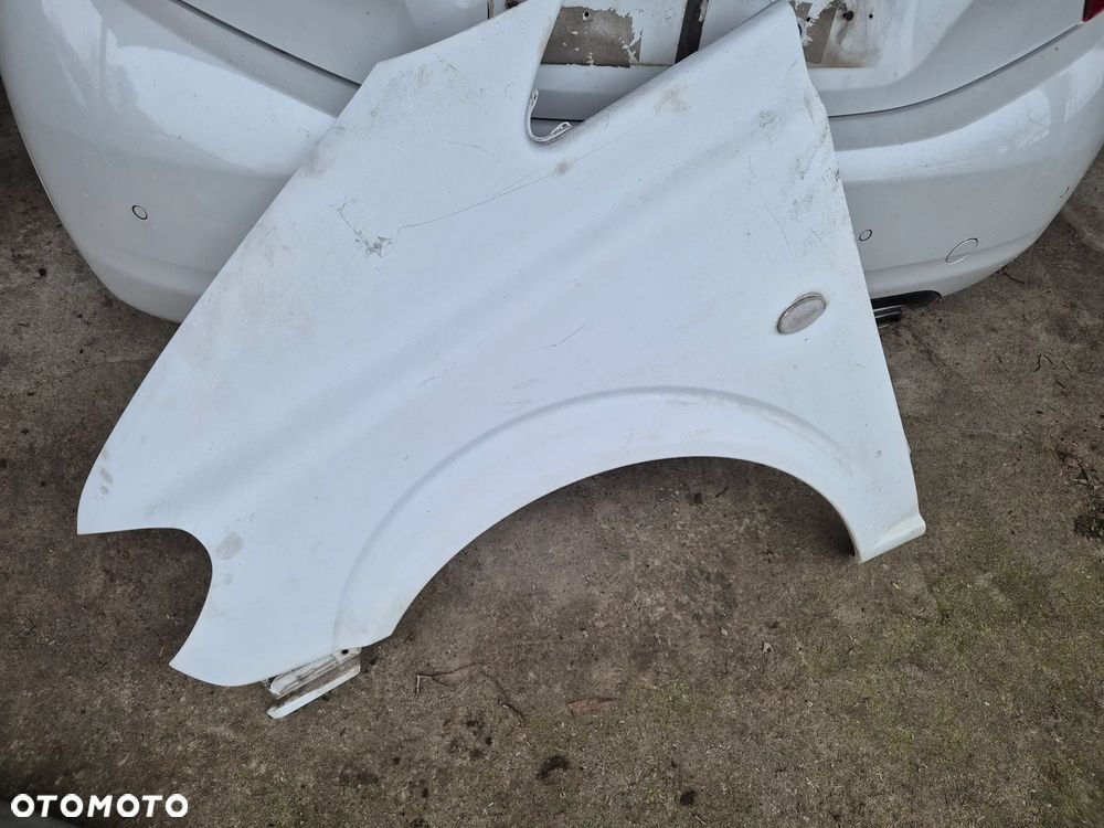 LEWY PRZEDNI BŁOTNIK MERCEDES VITO 639 VIANO - 1