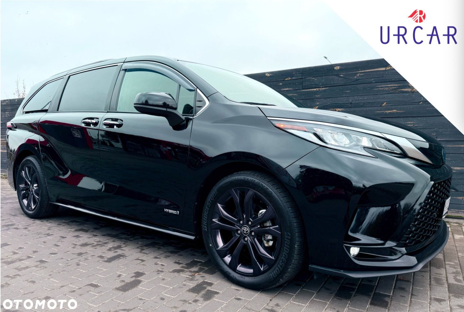 Toyota Sienna - 1