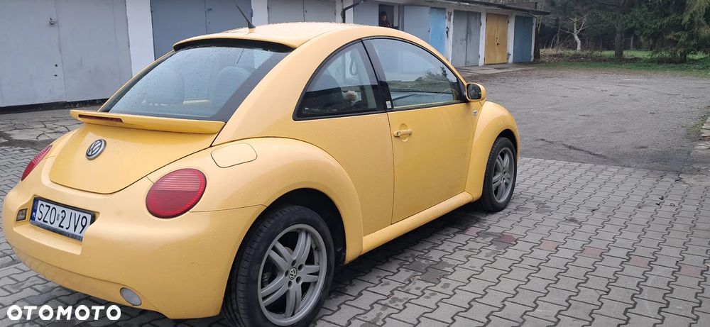 Volkswagen New Beetle - 9