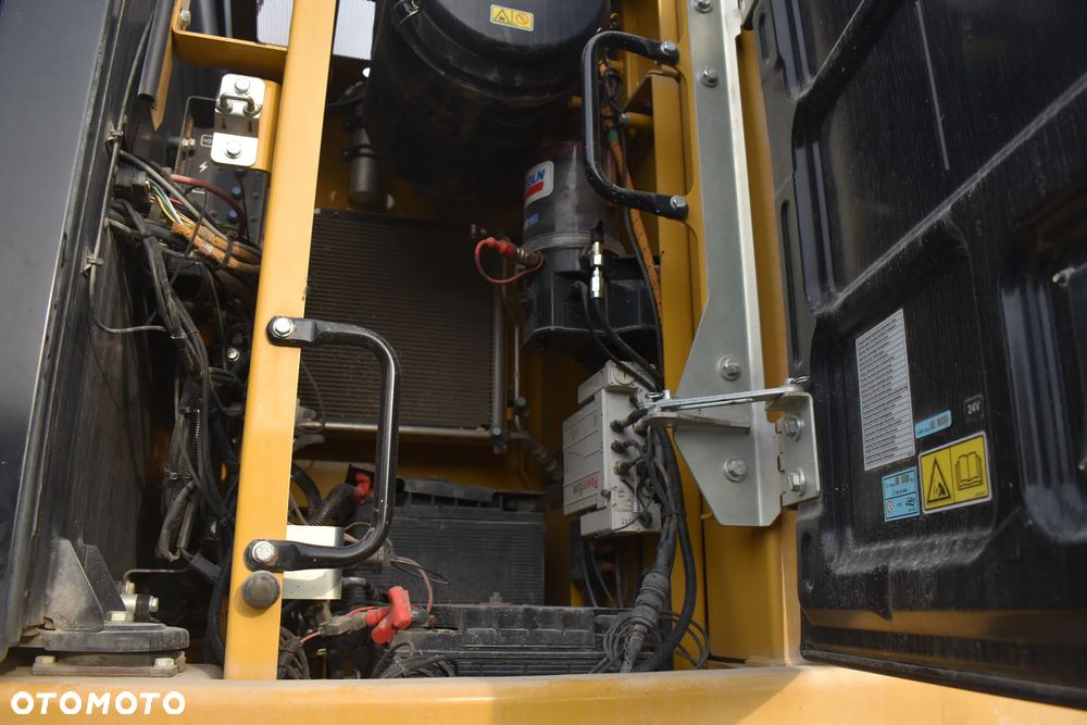 Caterpillar 326FL - 10