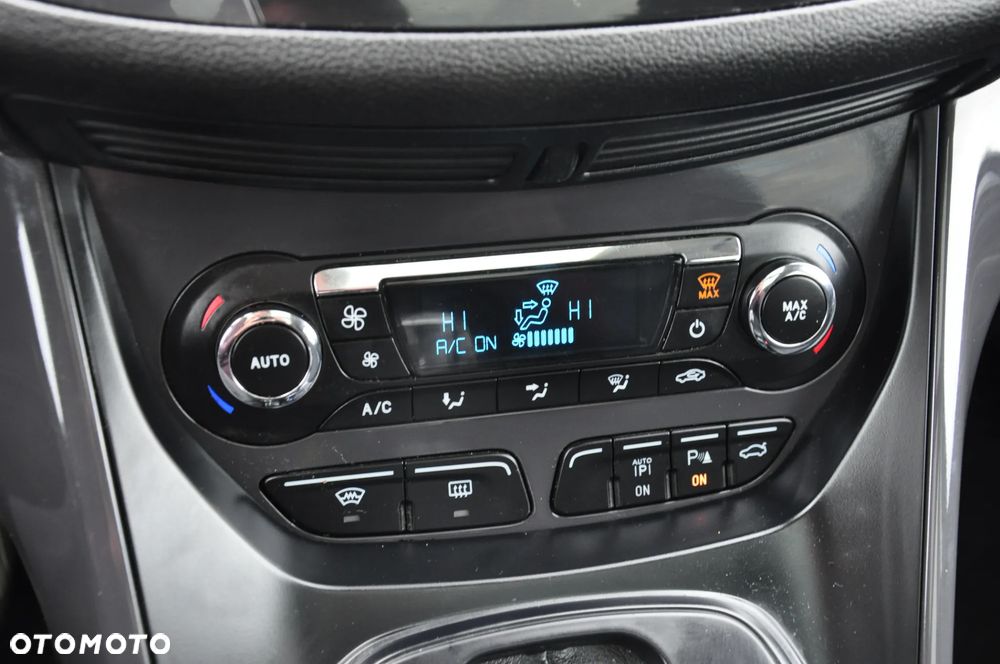 Ford Kuga 2.0 TDCi 4x4 Titanium - 22