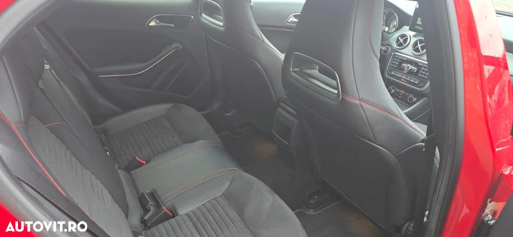 Mercedes-Benz GLA 200 (CDI) d 4Matic 7G-DCT AMG Line - 30