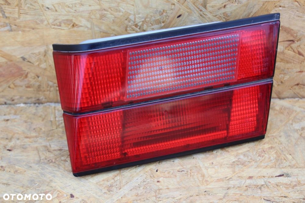 Lampa tylna w klapę PRAWA BMW e34 sedan 1384012 - 5