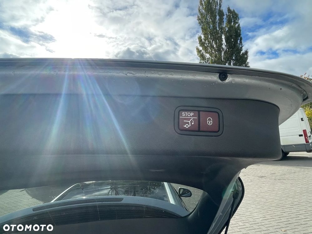 Mercedes-Benz Klasa C 200 9G-TRONIC - 16