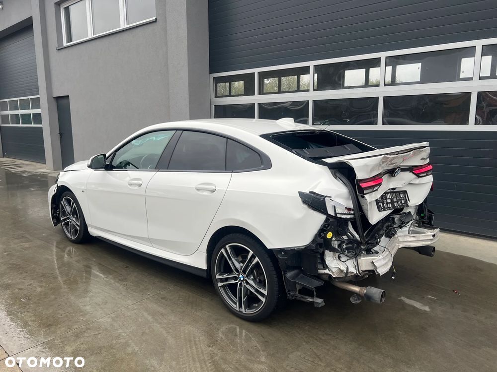 BMW Seria 2 220i M Sport - 5