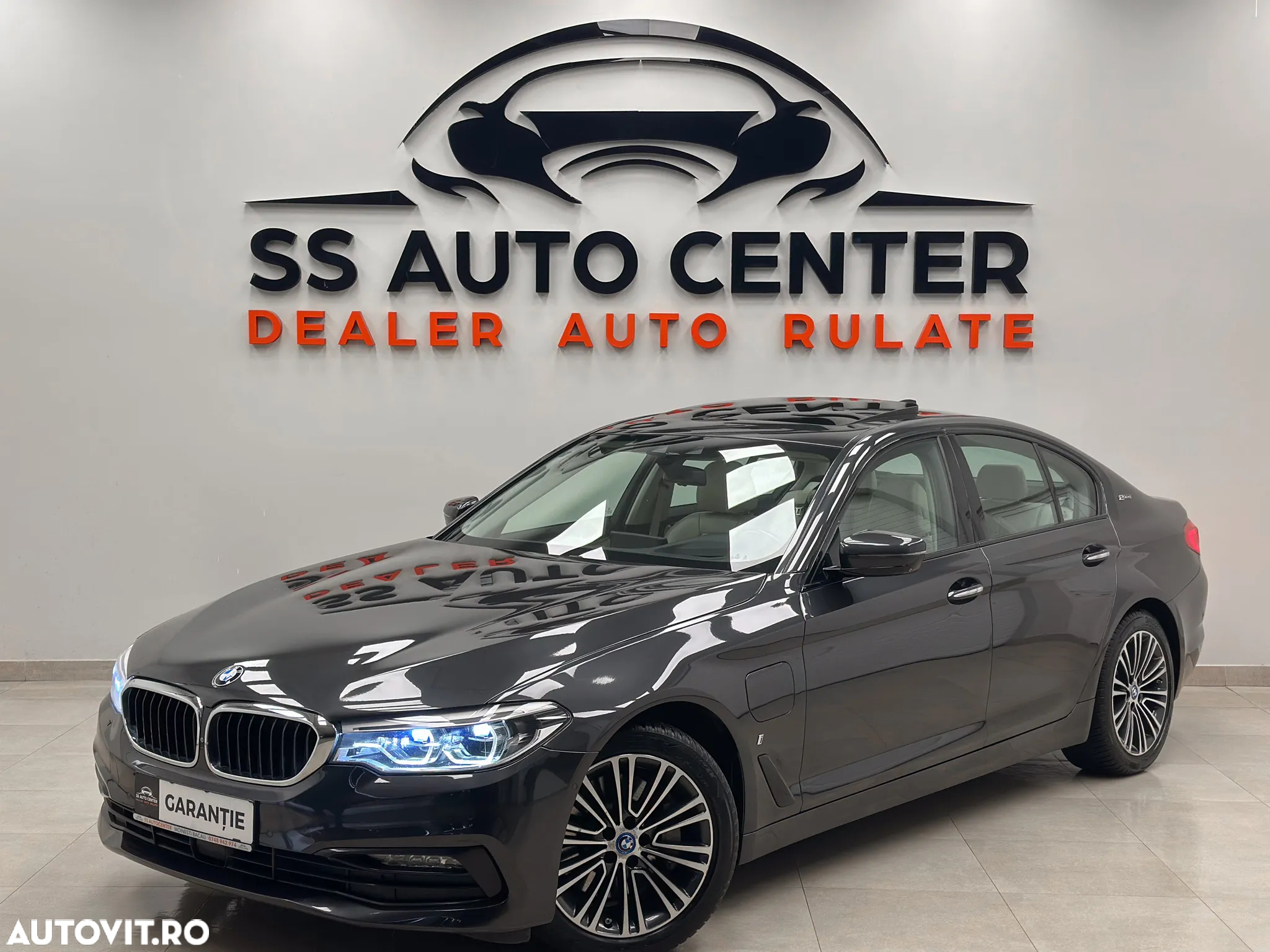 BMW Seria 5 530e Aut. Sport Line - 2