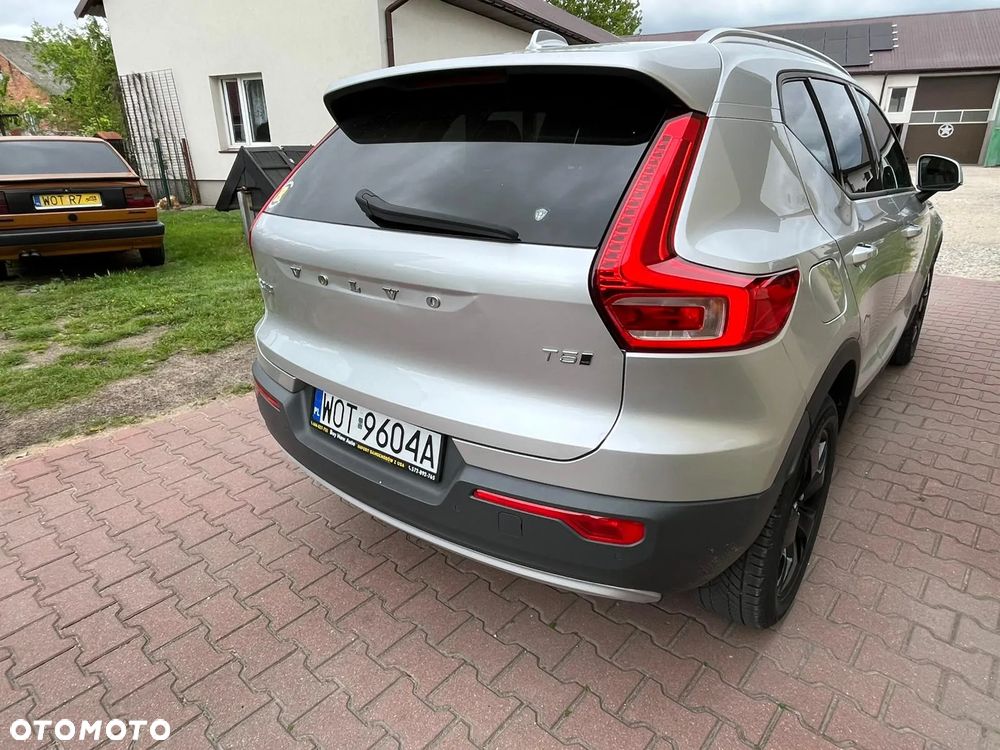 Volvo XC 40 T5 AWD Momentum - 2