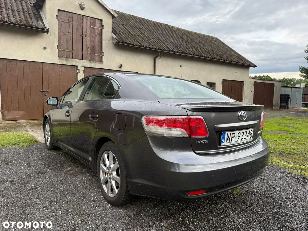 Toyota Avensis 1.8 Style - 3