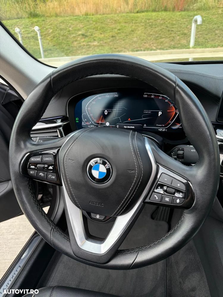 BMW Seria 5 520d Aut. Luxury Line - 9