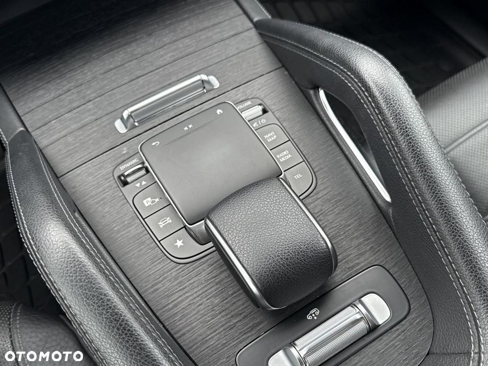 Mercedes-Benz GLS - 25