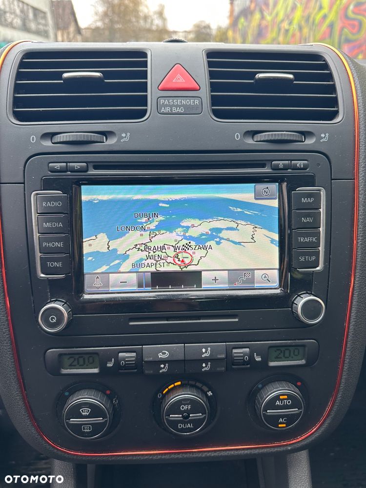 Volkswagen Golf 1.4 TSI United - 16