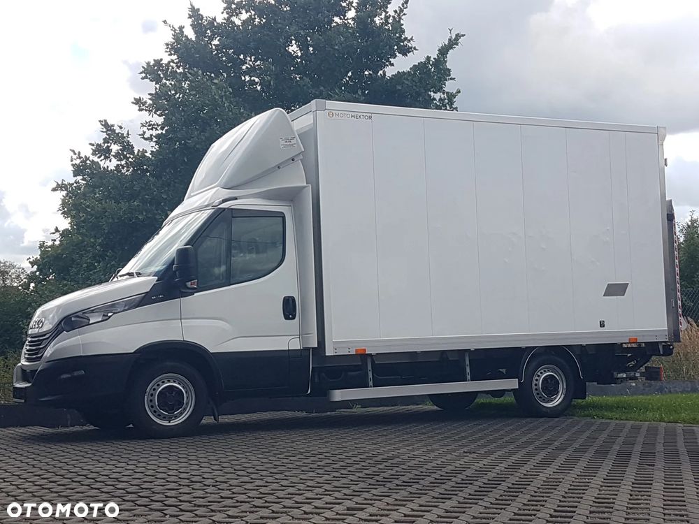 Iveco DAILY WINDA 35S16 8EP KONTENER KLIMA 4,21x2,10x2,23 KRAJOWY 3,0-160KM MANUAL 6-BIEGÓW - 39