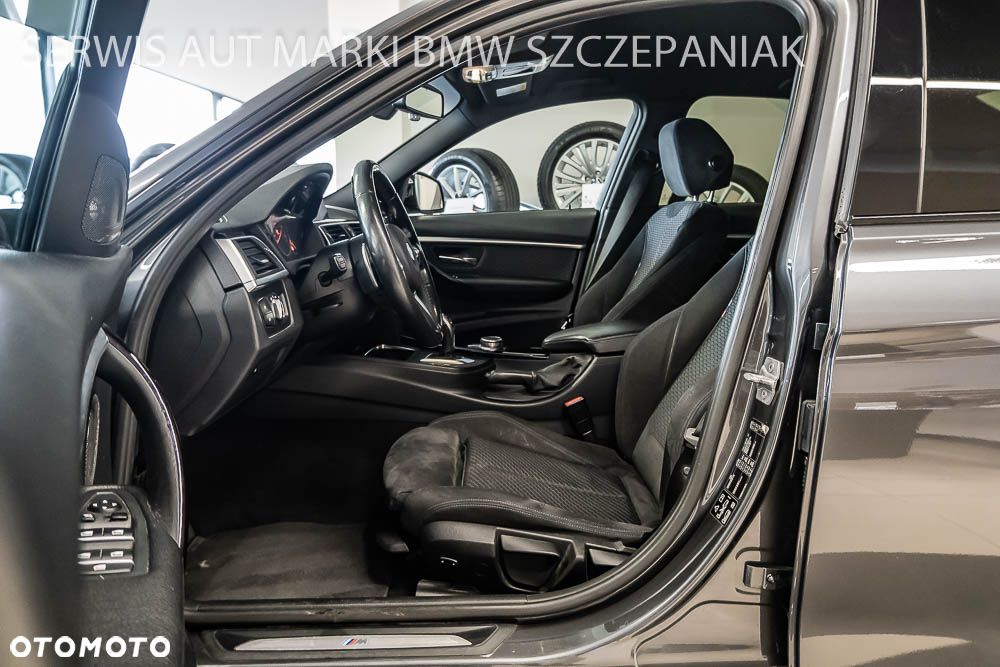 BMW Seria 3 330i M Sport - 21