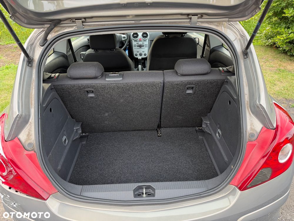 Opel Corsa 1.4 16V Active - 11