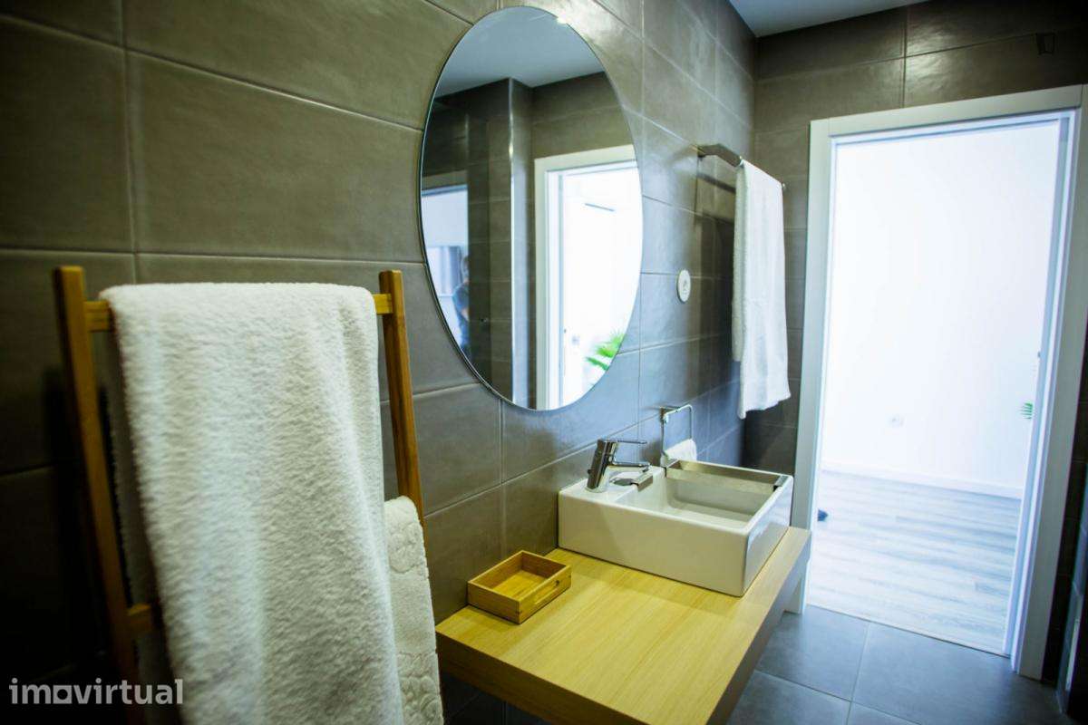 Apartamento com 1 quartos - localizado em Santo Ildefonso Porto - Grande imagem: 3/7