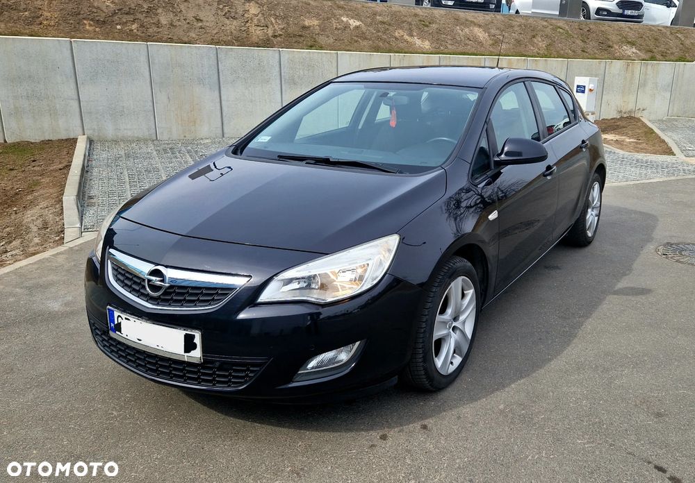Opel Astra 1.4 T Cosmo - 1