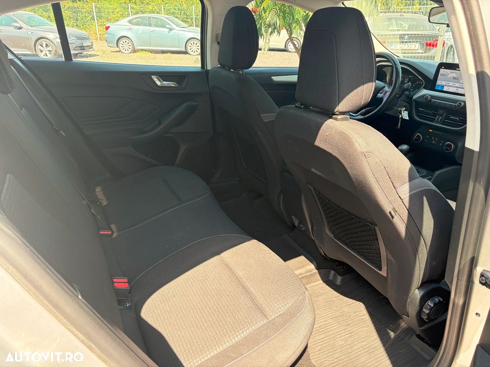 Ford Focus 1.0 EcoBoost Trend Edition - 31