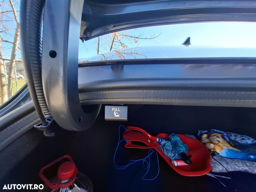 Hyundai Elantra 1.6 l 123 CP CVT Exclusive Navi - 10