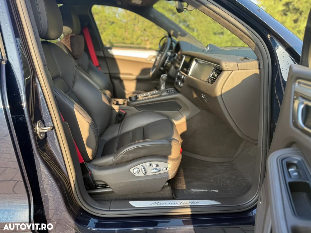 Porsche Macan Turbo PDK - 17